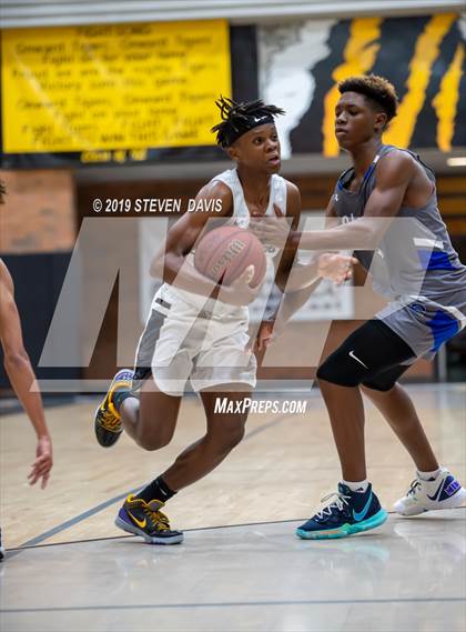 Thumbnail 3 in Chandler vs. Williams Field (Welcome To The Jungle Holiday Tournament) photogallery.
