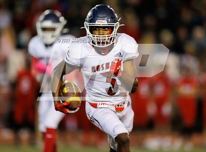 Thumbnail 3 in Omaha Northwest @ Lincoln High photogallery.