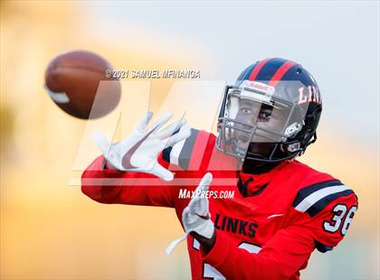 Thumbnail 3 in Omaha Northwest @ Lincoln High photogallery.