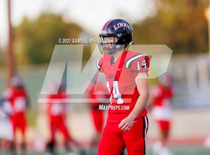 Thumbnail 3 in Omaha Northwest @ Lincoln High photogallery.