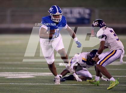 Thumbnail 2 in Chattanooga Central vs McCallie (Blue Cross Bowl) photogallery.