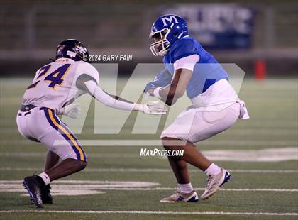 Thumbnail 1 in Chattanooga Central vs McCallie (Blue Cross Bowl) photogallery.