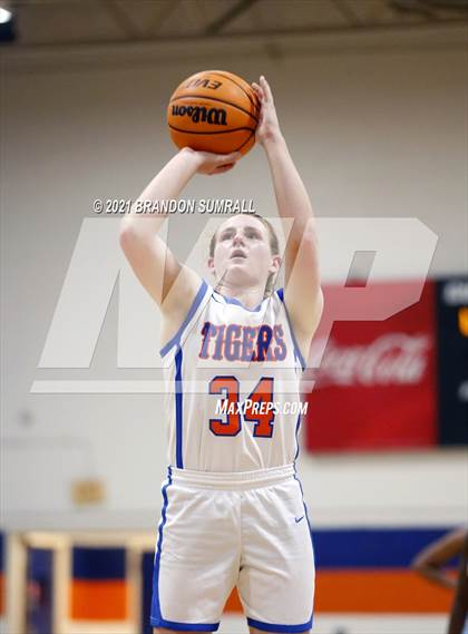 Thumbnail 2 in Helena @ Chilton County photogallery.