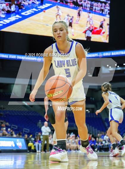 Thumbnail 2 in Farwell vs. Martins Mill (UIL 2A Basketball Division II Final) photogallery.