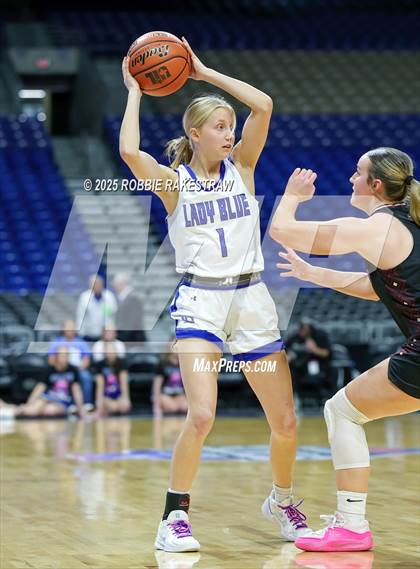 Thumbnail 3 in Farwell vs. Martins Mill (UIL 2A Basketball Division II Final) photogallery.