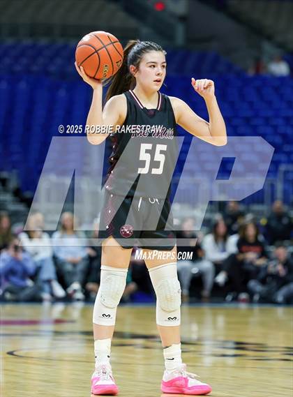 Thumbnail 2 in Farwell vs. Martins Mill (UIL 2A Basketball Division II Final) photogallery.