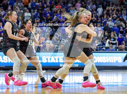 Thumbnail 1 in Farwell vs. Martins Mill (UIL 2A Basketball Division II Final) photogallery.