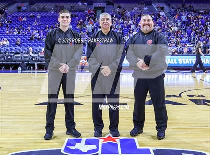 Thumbnail 1 in Farwell vs. Martins Mill (UIL 2A Basketball Division II Final) photogallery.