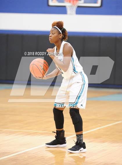 Thumbnail 1 in Cypress Woods vs. Pasadena Memorial (McDonald's Texas Invitational) photogallery.
