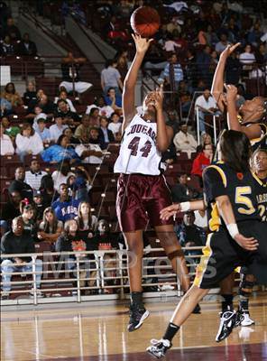Thumbnail 3 in Cinco Ranch vs. Marshall (UIL Regional State 5A Semifinals) photogallery.