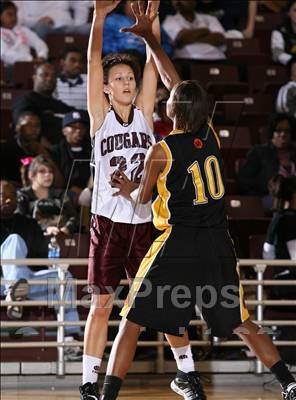 Thumbnail 3 in Cinco Ranch vs. Marshall (UIL Regional State 5A Semifinals) photogallery.