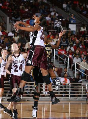 Thumbnail 1 in Cinco Ranch vs. Marshall (UIL Regional State 5A Semifinals) photogallery.