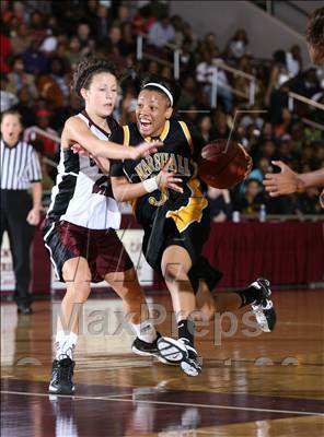 Thumbnail 3 in Cinco Ranch vs. Marshall (UIL Regional State 5A Semifinals) photogallery.