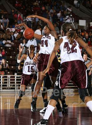 Thumbnail 3 in Cinco Ranch vs. Marshall (UIL Regional State 5A Semifinals) photogallery.
