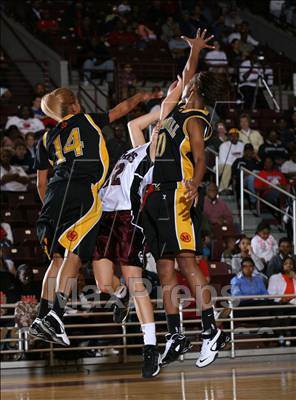 Thumbnail 2 in Cinco Ranch vs. Marshall (UIL Regional State 5A Semifinals) photogallery.