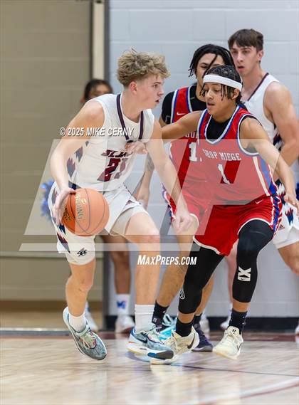 Thumbnail 3 in Bishop Miege @ St. James Academy photogallery.