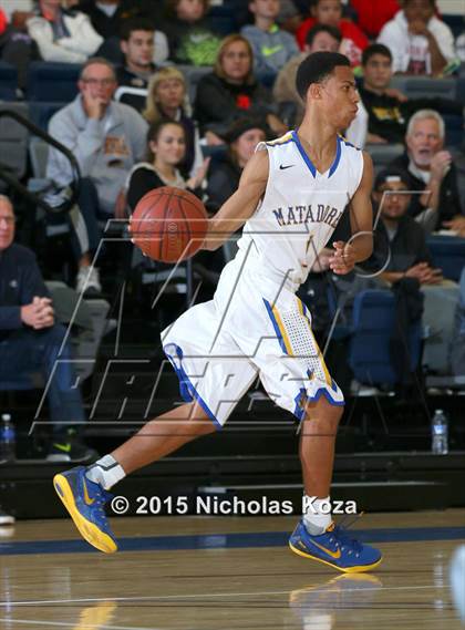 Thumbnail 3 in La Mirada vs. Orange Lutheran (Orange Holiday Classic) photogallery.