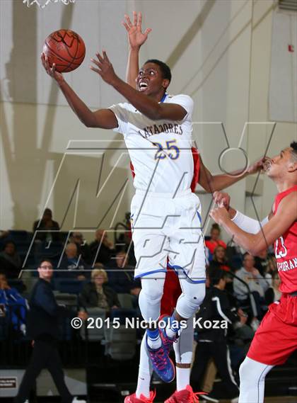 Thumbnail 3 in La Mirada vs. Orange Lutheran (Orange Holiday Classic) photogallery.