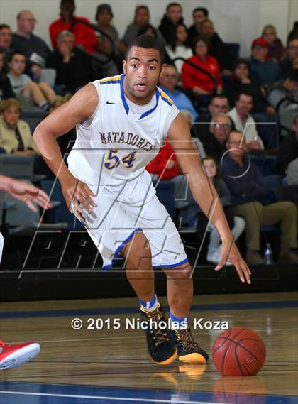 Thumbnail 2 in La Mirada vs. Orange Lutheran (Orange Holiday Classic) photogallery.