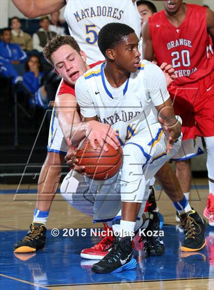 Thumbnail 3 in La Mirada vs. Orange Lutheran (Orange Holiday Classic) photogallery.