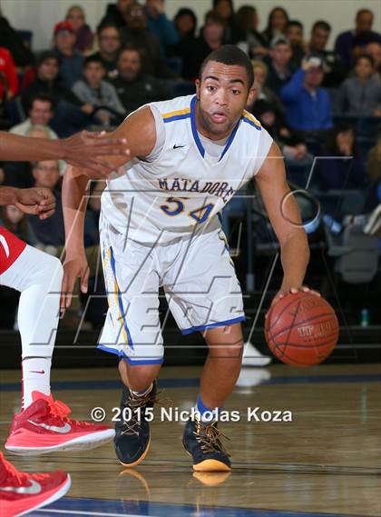 Thumbnail 2 in La Mirada vs. Orange Lutheran (Orange Holiday Classic) photogallery.