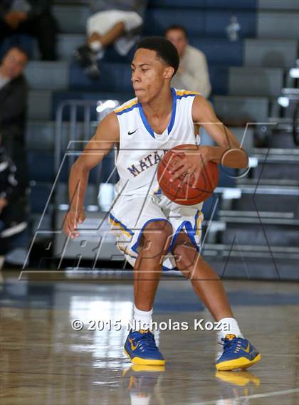 Thumbnail 2 in La Mirada vs. Orange Lutheran (Orange Holiday Classic) photogallery.