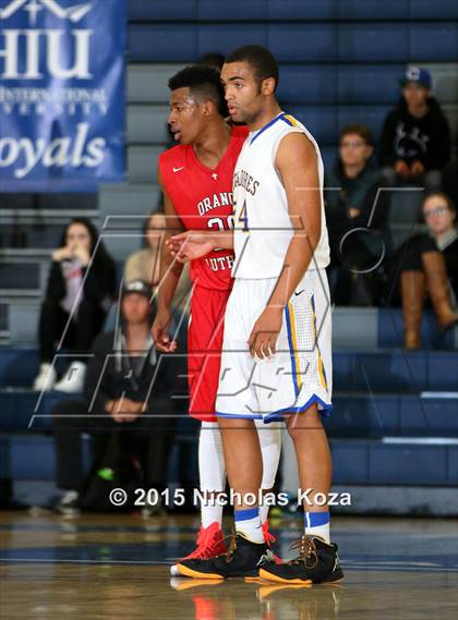 Thumbnail 1 in La Mirada vs. Orange Lutheran (Orange Holiday Classic) photogallery.