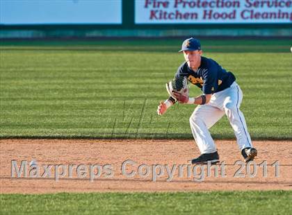 Thumbnail 3 in Xaverian vs. Amherst-Pelham (MIAA Division 1 Final) photogallery.