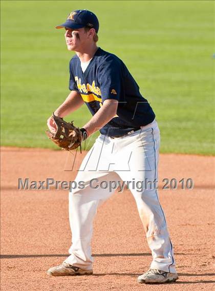 Thumbnail 2 in Xaverian vs. Amherst-Pelham (MIAA Division 1 Final) photogallery.