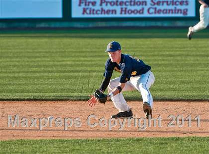 Thumbnail 1 in Xaverian vs. Amherst-Pelham (MIAA Division 1 Final) photogallery.