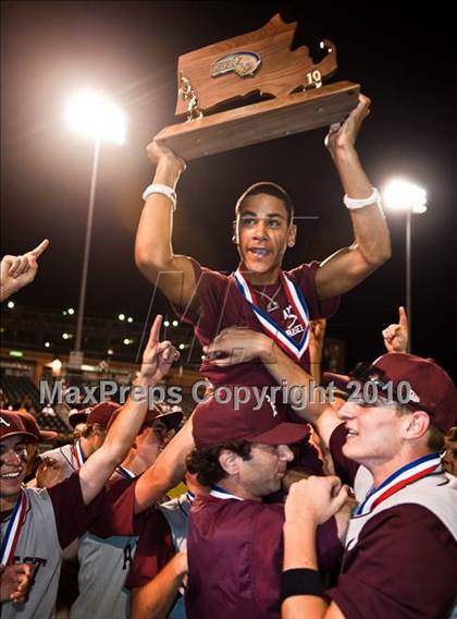 Thumbnail 3 in Xaverian vs. Amherst-Pelham (MIAA Division 1 Final) photogallery.