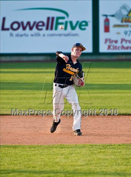 Thumbnail 3 in Xaverian vs. Amherst-Pelham (MIAA Division 1 Final) photogallery.