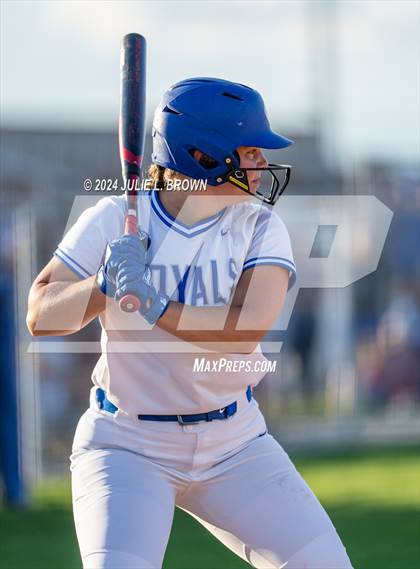 Thumbnail 1 in Logansport vs. Hamilton Southeastern (IHSAA 4A Regional 4 playoff) photogallery.