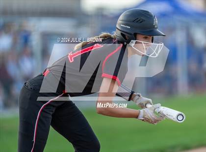 Thumbnail 3 in Logansport vs. Hamilton Southeastern (IHSAA 4A Regional 4 playoff) photogallery.