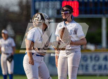 Thumbnail 3 in Logansport vs. Hamilton Southeastern (IHSAA 4A Regional 4 playoff) photogallery.