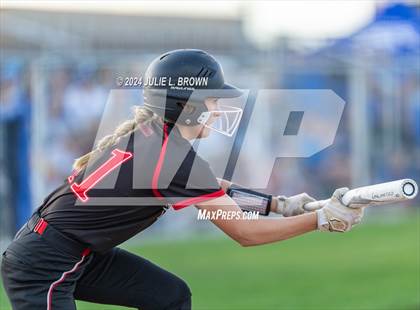 Thumbnail 2 in Logansport vs. Hamilton Southeastern (IHSAA 4A Regional 4 playoff) photogallery.