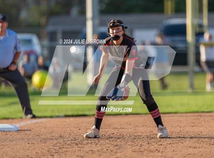 Thumbnail 2 in Logansport vs. Hamilton Southeastern (IHSAA 4A Regional 4 playoff) photogallery.