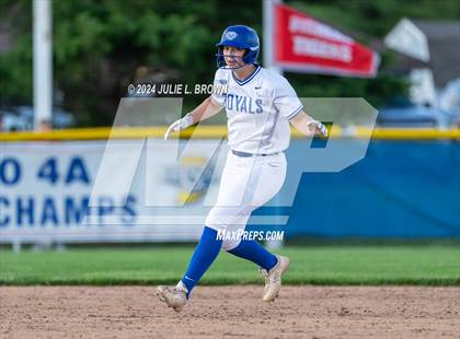 Thumbnail 3 in Logansport vs. Hamilton Southeastern (IHSAA 4A Regional 4 playoff) photogallery.