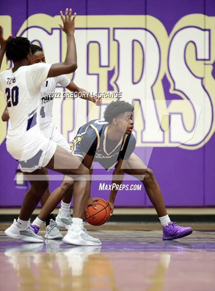 Thumbnail 1 in Arlington Heights vs Chisholm Trail photogallery.