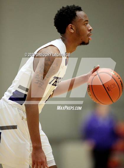 Thumbnail 3 in Arlington Heights vs Chisholm Trail photogallery.