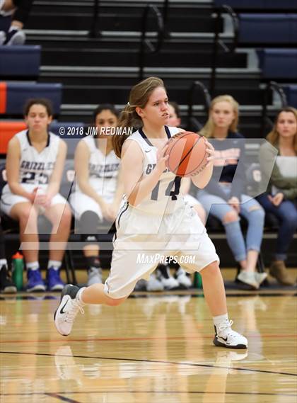 Thumbnail 2 in JV: Glenn vs. Cedar Park photogallery.