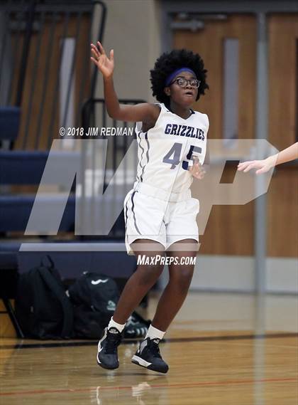 Thumbnail 2 in JV: Glenn vs. Cedar Park photogallery.