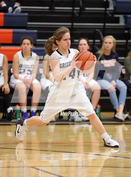 Thumbnail 1 in JV: Glenn vs. Cedar Park photogallery.