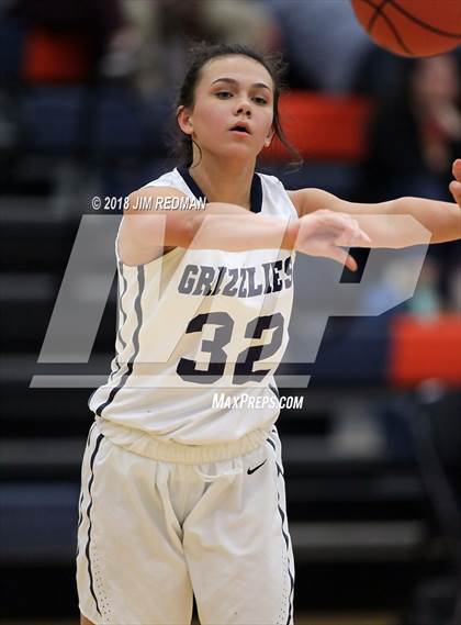 Thumbnail 3 in JV: Glenn vs. Cedar Park photogallery.