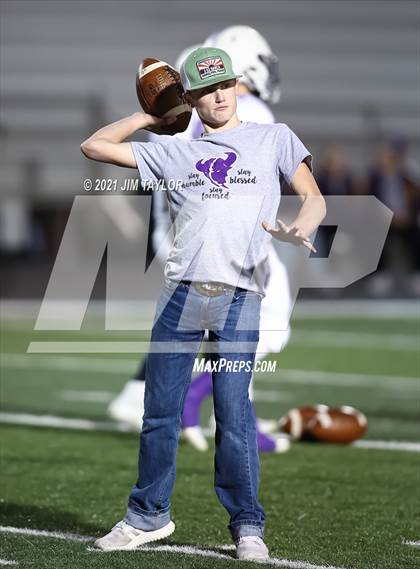 Thumbnail 3 in Muenster vs Cross Plains (UIL 2A Bi-District) photogallery.