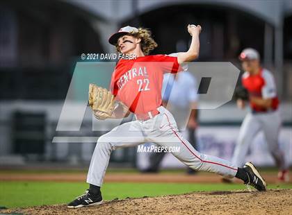 Thumbnail 1 in Central vs. Tyrone (PIAA 3A Semifinal Playoff) photogallery.