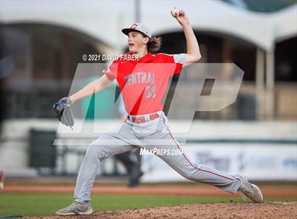 Thumbnail 1 in Central vs. Tyrone (PIAA 3A Semifinal Playoff) photogallery.