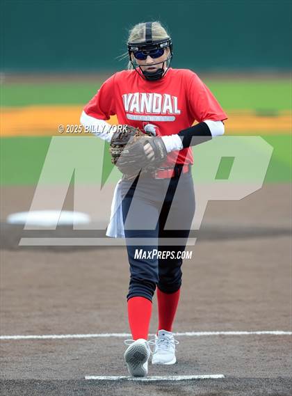 Thumbnail 2 in Grand Saline vs Van photogallery.
