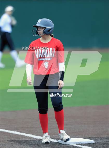 Thumbnail 2 in Grand Saline vs Van photogallery.