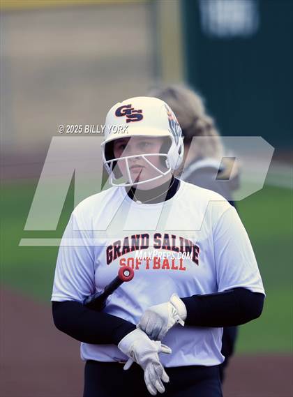 Thumbnail 3 in Grand Saline vs Van photogallery.
